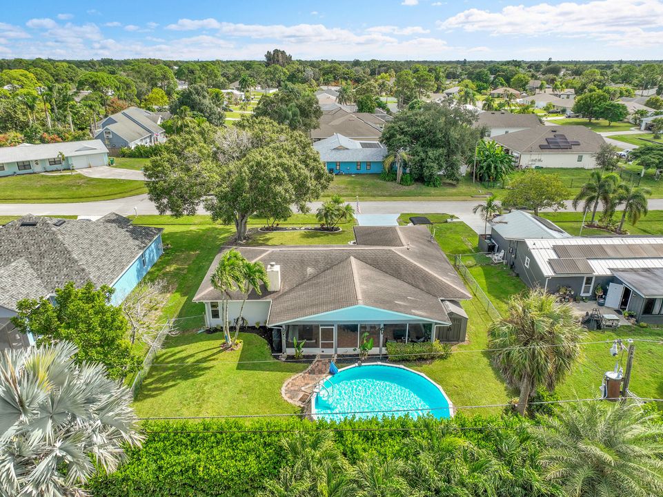 Active With Contract: $385,000 (3 beds, 2 baths, 1742 Square Feet)