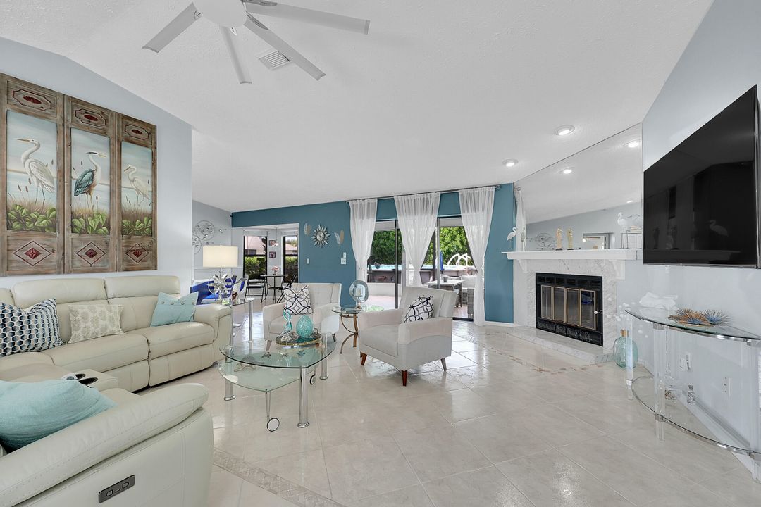 Active With Contract: $385,000 (3 beds, 2 baths, 1742 Square Feet)