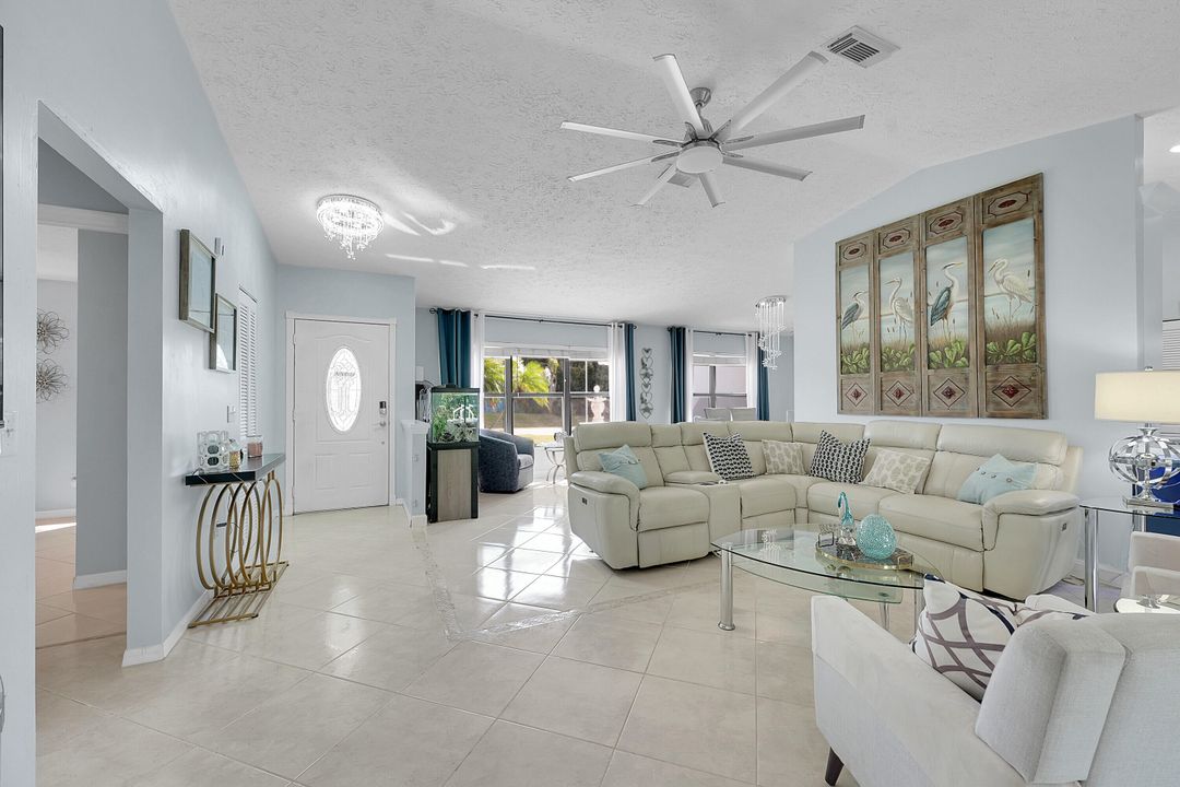 Active With Contract: $385,000 (3 beds, 2 baths, 1742 Square Feet)