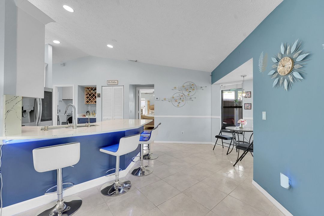 Active With Contract: $385,000 (3 beds, 2 baths, 1742 Square Feet)