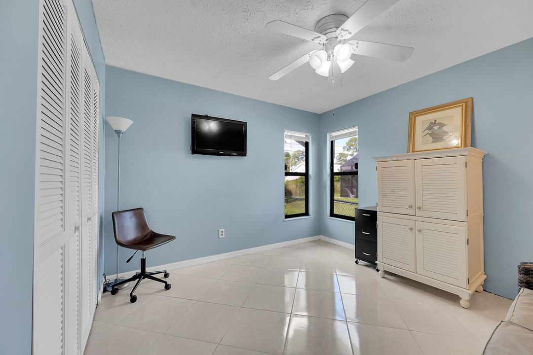 Active With Contract: $385,000 (3 beds, 2 baths, 1742 Square Feet)