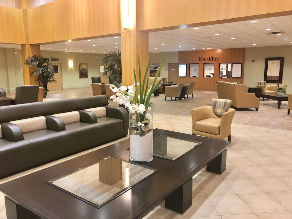 Active With Contract: $1,300 (1 beds, 1 baths, 600 Square Feet)