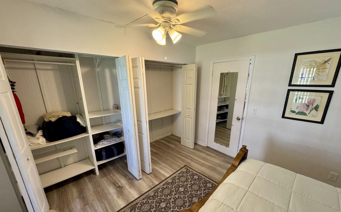 Active With Contract: $1,300 (1 beds, 1 baths, 600 Square Feet)