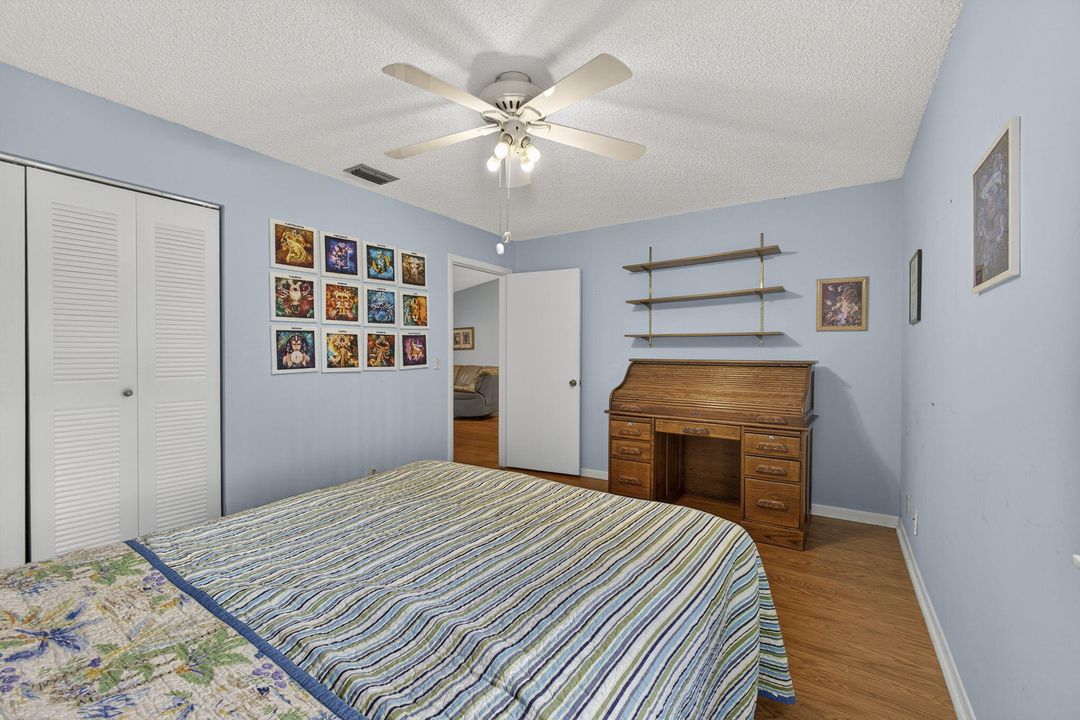 For Sale: $199,900 (2 beds, 2 baths, 1127 Square Feet)