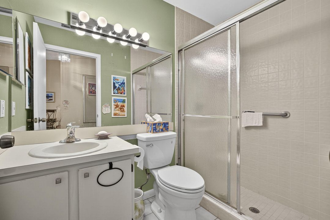 For Sale: $199,900 (2 beds, 2 baths, 1127 Square Feet)