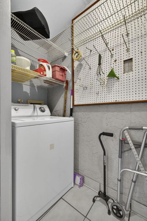 For Sale: $199,900 (2 beds, 2 baths, 1127 Square Feet)