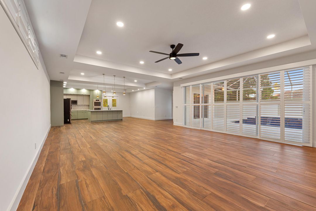 待售: $630,000 (4 贝兹, 3 浴室, 2358 平方英尺)