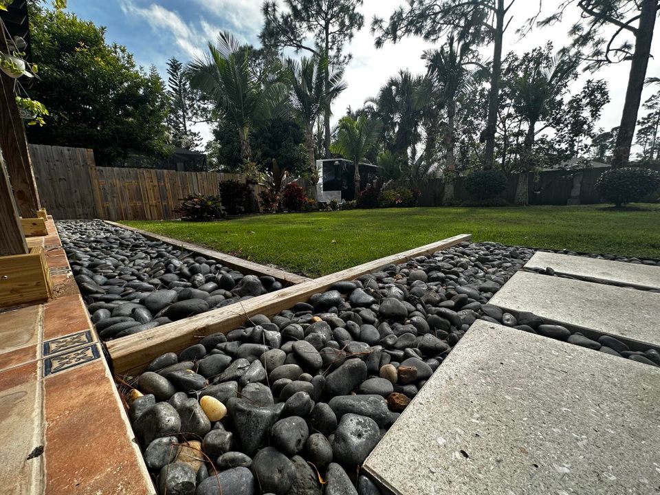 Active With Contract: $3,000 (3 beds, 2 baths, 1836 Square Feet)