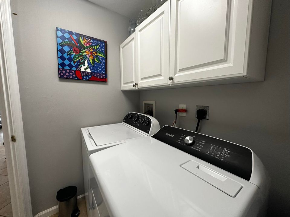 Active With Contract: $3,000 (3 beds, 2 baths, 1836 Square Feet)