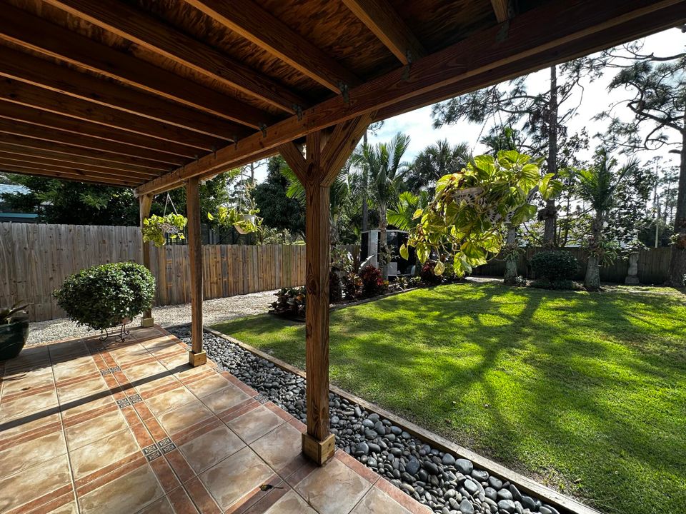 Active With Contract: $3,000 (3 beds, 2 baths, 1836 Square Feet)