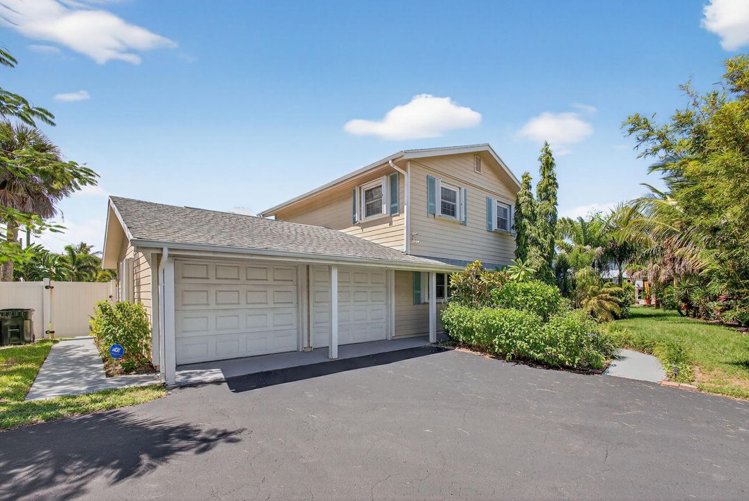 出租: $3,650 (4 贝兹, 3 浴室, 1866 平方英尺)