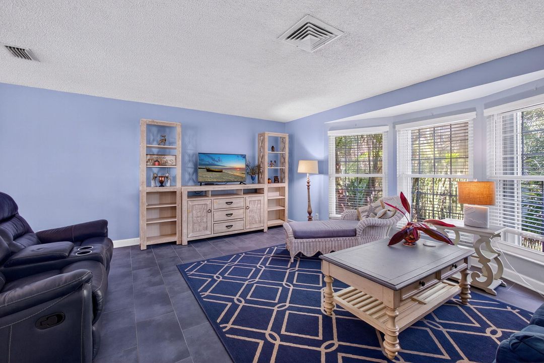 出租: $3,650 (4 贝兹, 3 浴室, 1866 平方英尺)