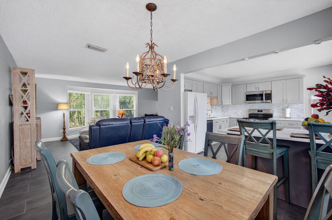 出租: $3,650 (4 贝兹, 3 浴室, 1866 平方英尺)