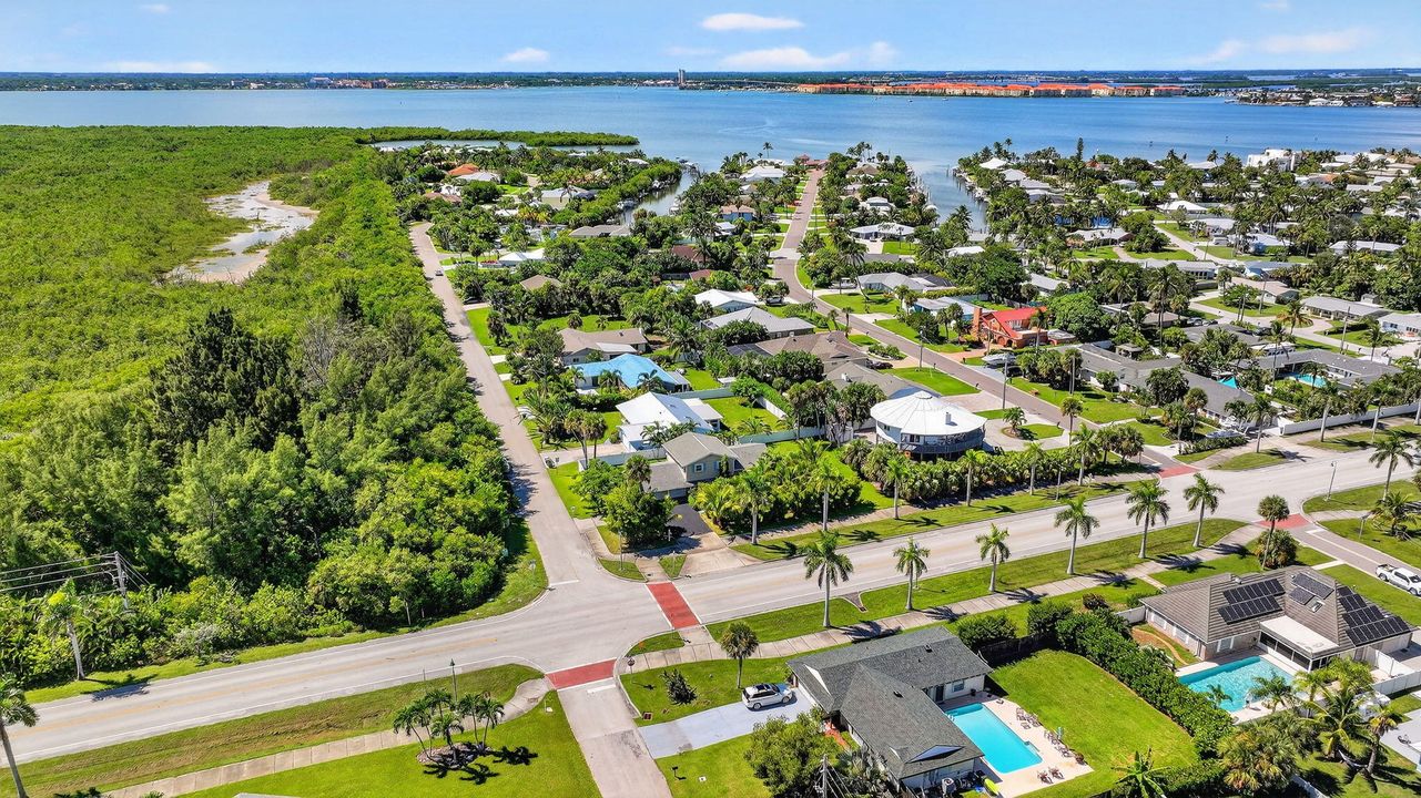 出租: $3,650 (4 贝兹, 3 浴室, 1866 平方英尺)