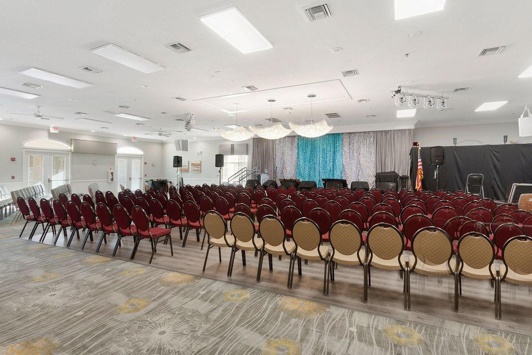 Active With Contract: $357,500 (2 beds, 2 baths, 1649 Square Feet)