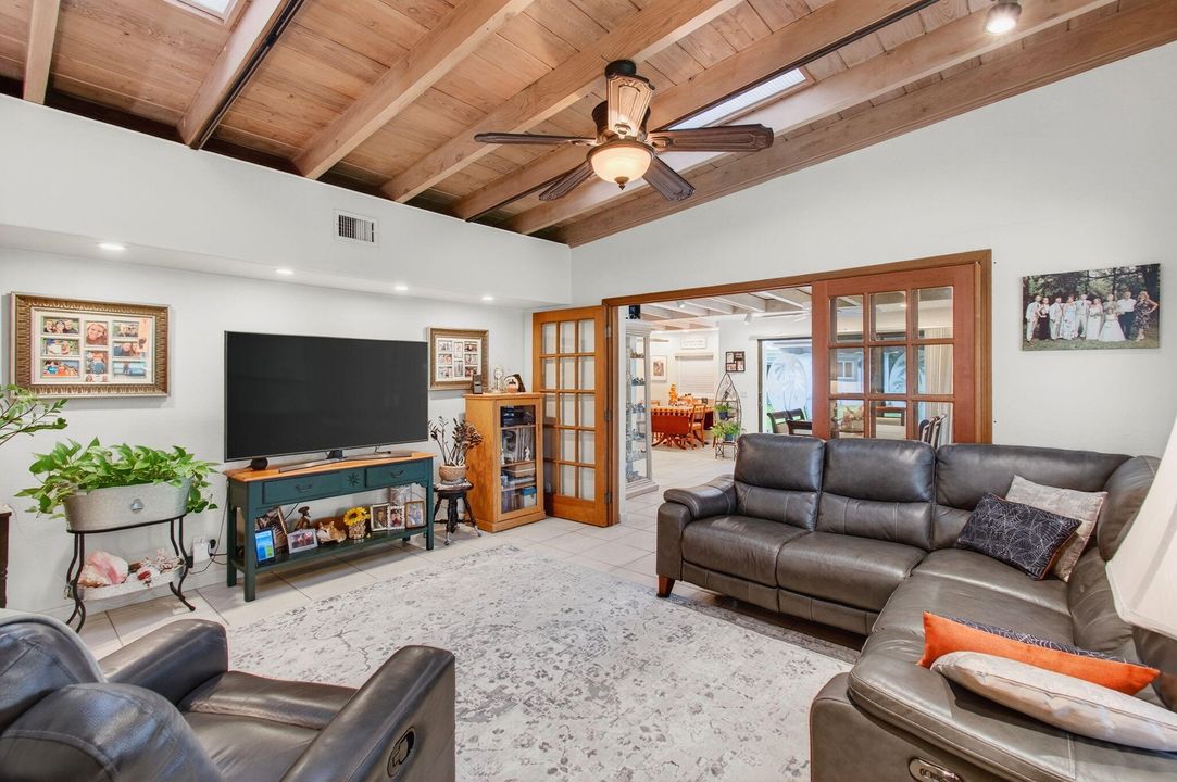 Active With Contract: $1,300,000 (3 beds, 2 baths, 1573 Square Feet)