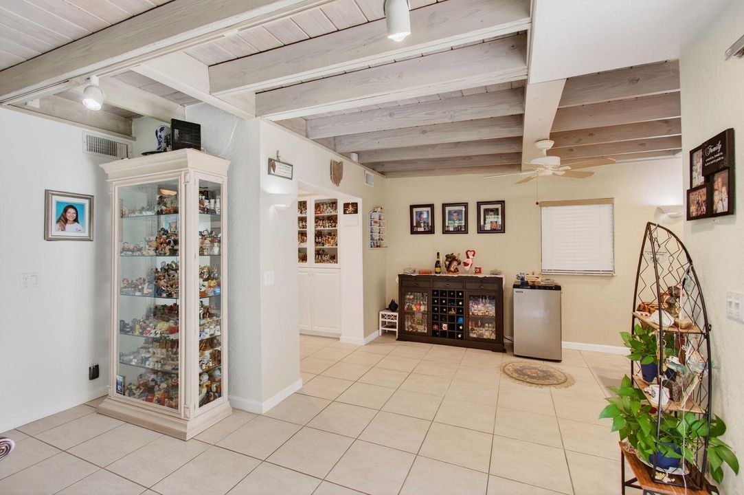 Active With Contract: $1,300,000 (3 beds, 2 baths, 1573 Square Feet)