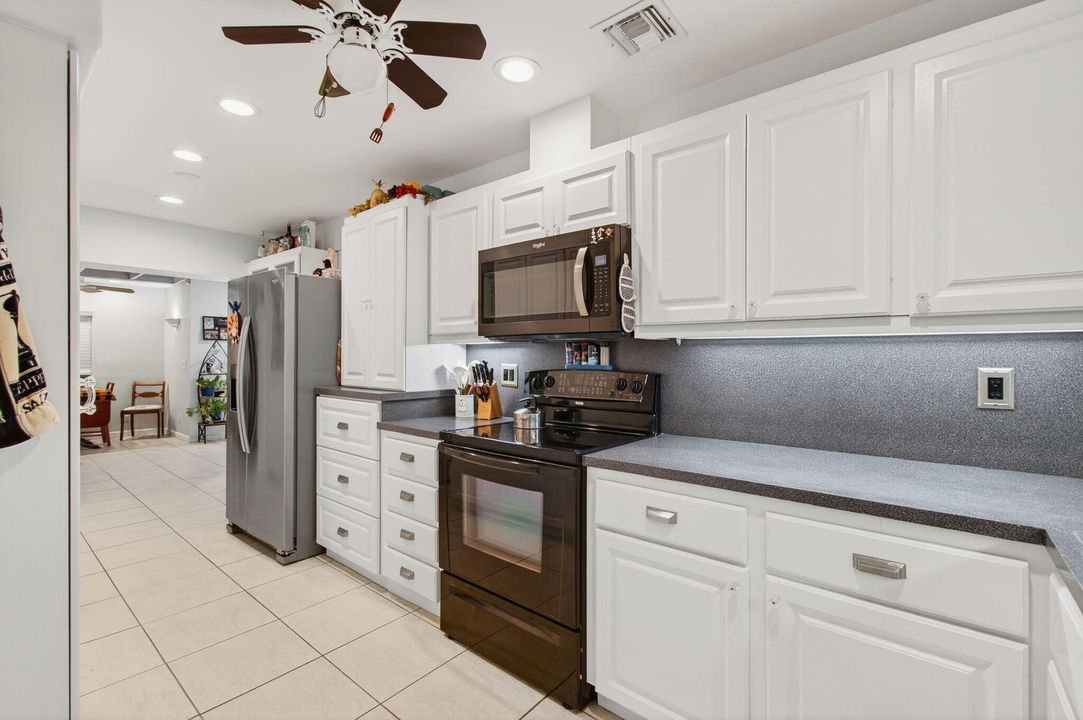 Active With Contract: $1,300,000 (3 beds, 2 baths, 1573 Square Feet)