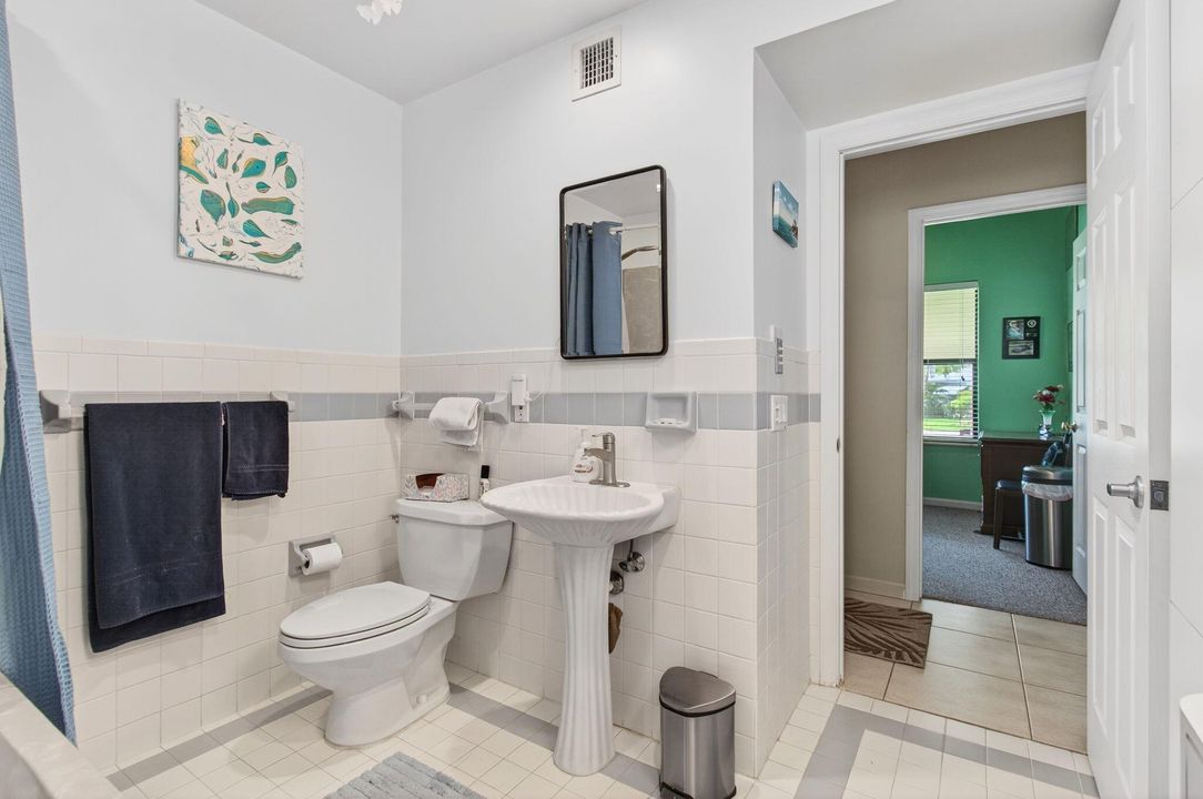 Active With Contract: $1,300,000 (3 beds, 2 baths, 1573 Square Feet)