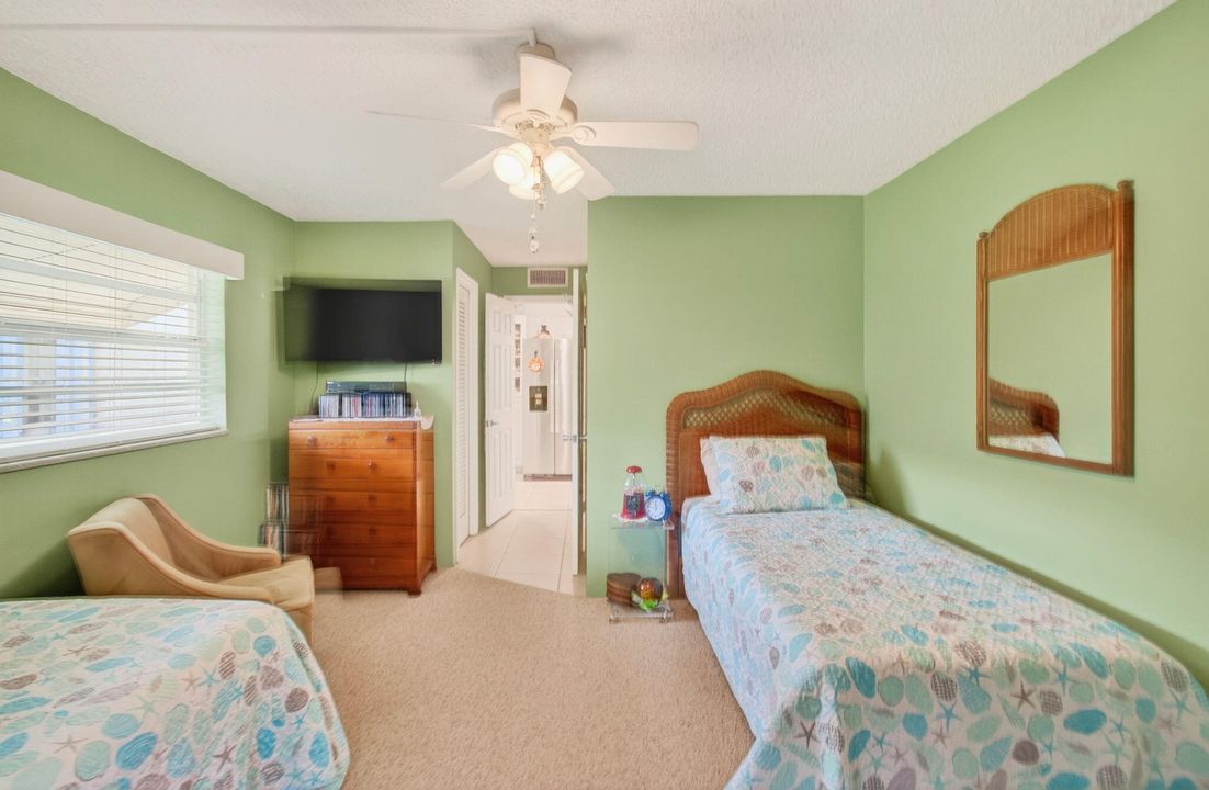 Active With Contract: $1,300,000 (3 beds, 2 baths, 1573 Square Feet)