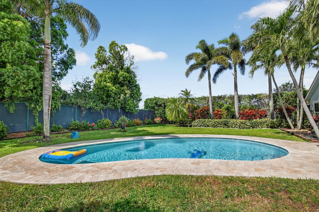 Active With Contract: $649,000 (3 beds, 2 baths, 1845 Square Feet)