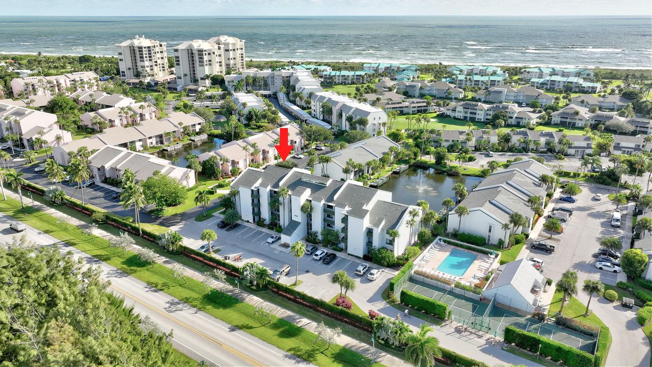 На продажу: $279,000 (2 спален, 2 ванн, 1172 Квадратных фут)