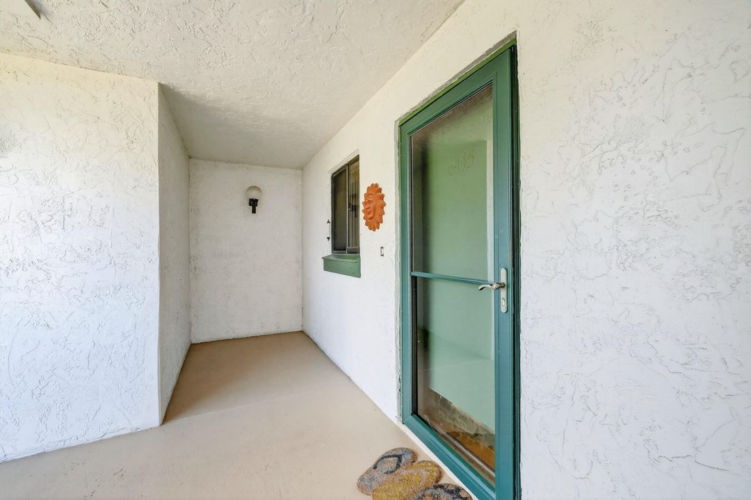 На продажу: $279,000 (2 спален, 2 ванн, 1172 Квадратных фут)