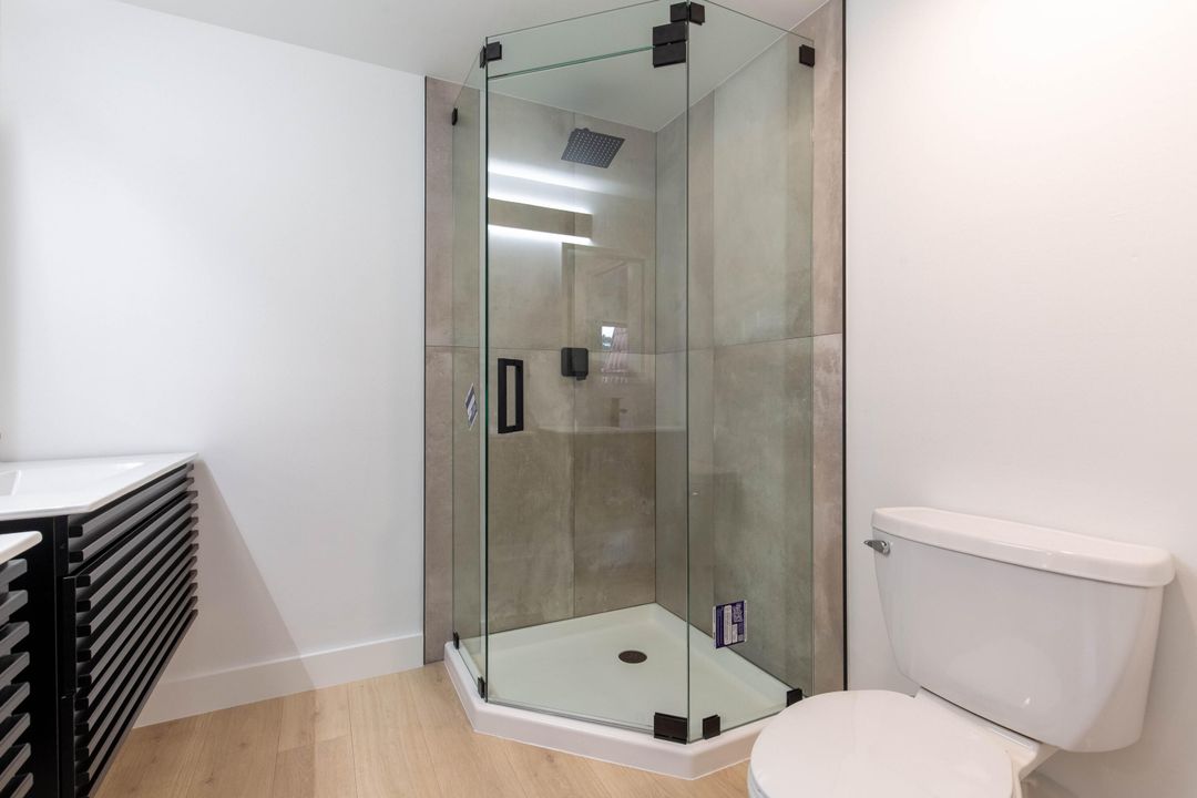 待售: $299,000 (2 贝兹, 2 浴室, 1288 平方英尺)