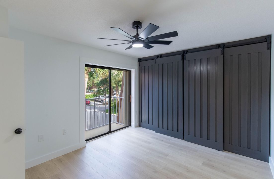 待售: $299,000 (2 贝兹, 2 浴室, 1288 平方英尺)