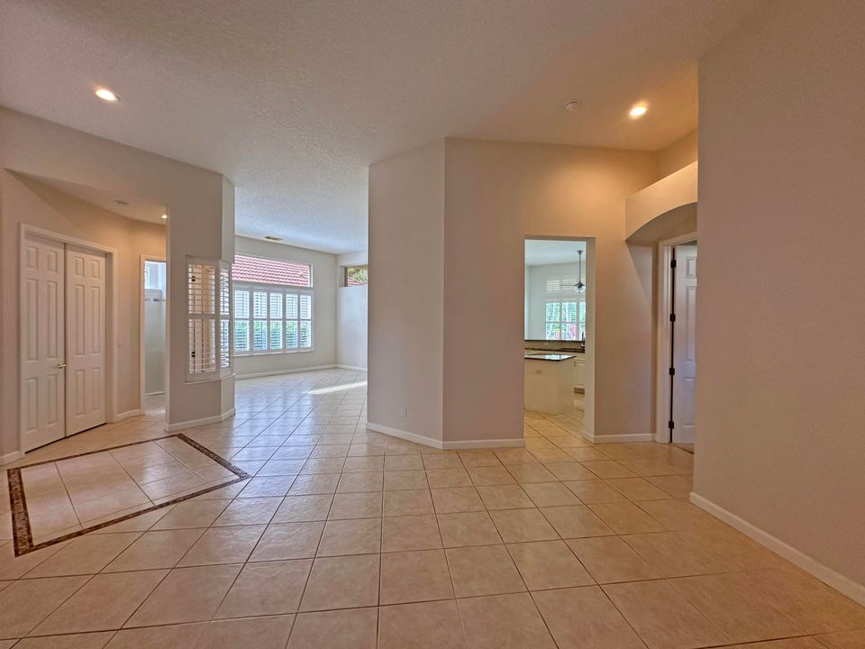 На продажу: $469,900 (3 спален, 3 ванн, 2314 Квадратных фут)