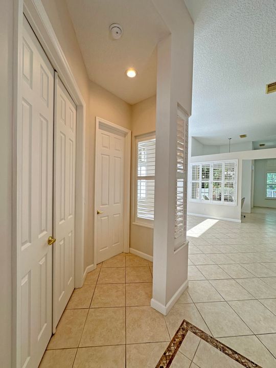 На продажу: $469,900 (3 спален, 3 ванн, 2314 Квадратных фут)