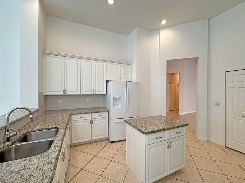 На продажу: $469,900 (3 спален, 3 ванн, 2314 Квадратных фут)