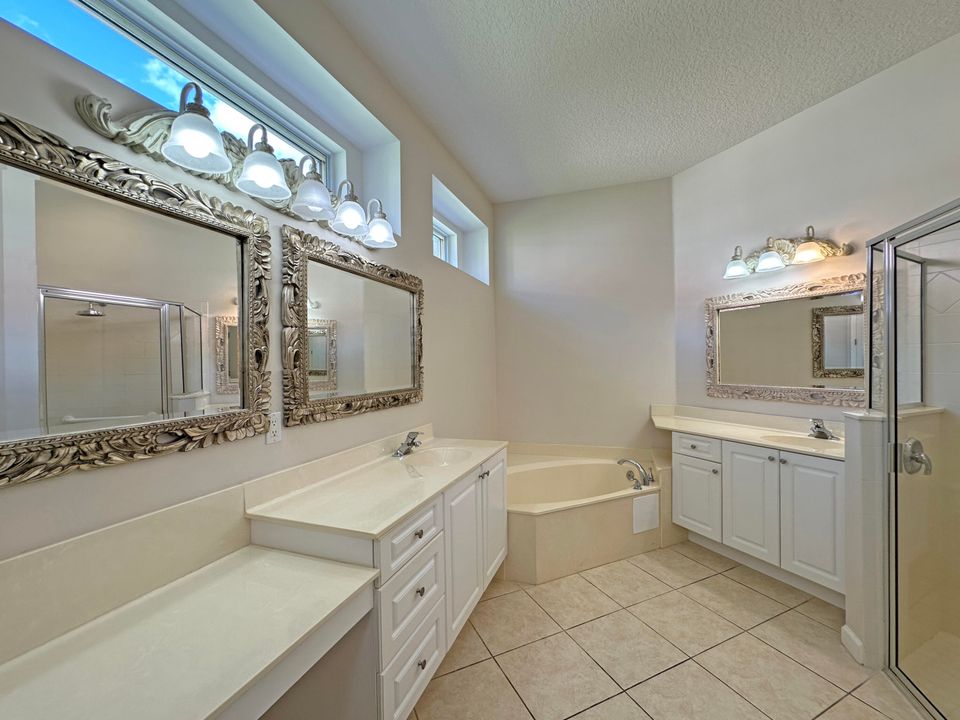 На продажу: $469,900 (3 спален, 3 ванн, 2314 Квадратных фут)