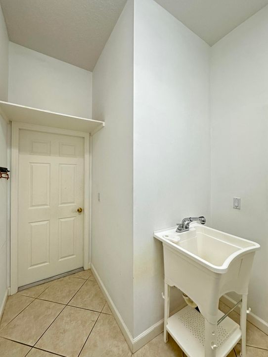 На продажу: $469,900 (3 спален, 3 ванн, 2314 Квадратных фут)