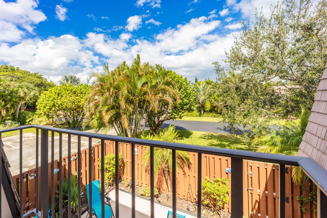 合同活跃: $449,000 (2 贝兹, 2 浴室, 1288 平方英尺)