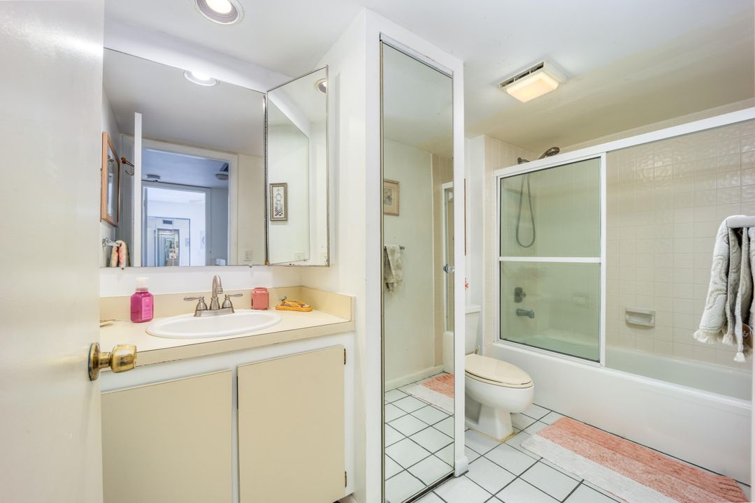 合同活跃: $449,000 (2 贝兹, 2 浴室, 1288 平方英尺)