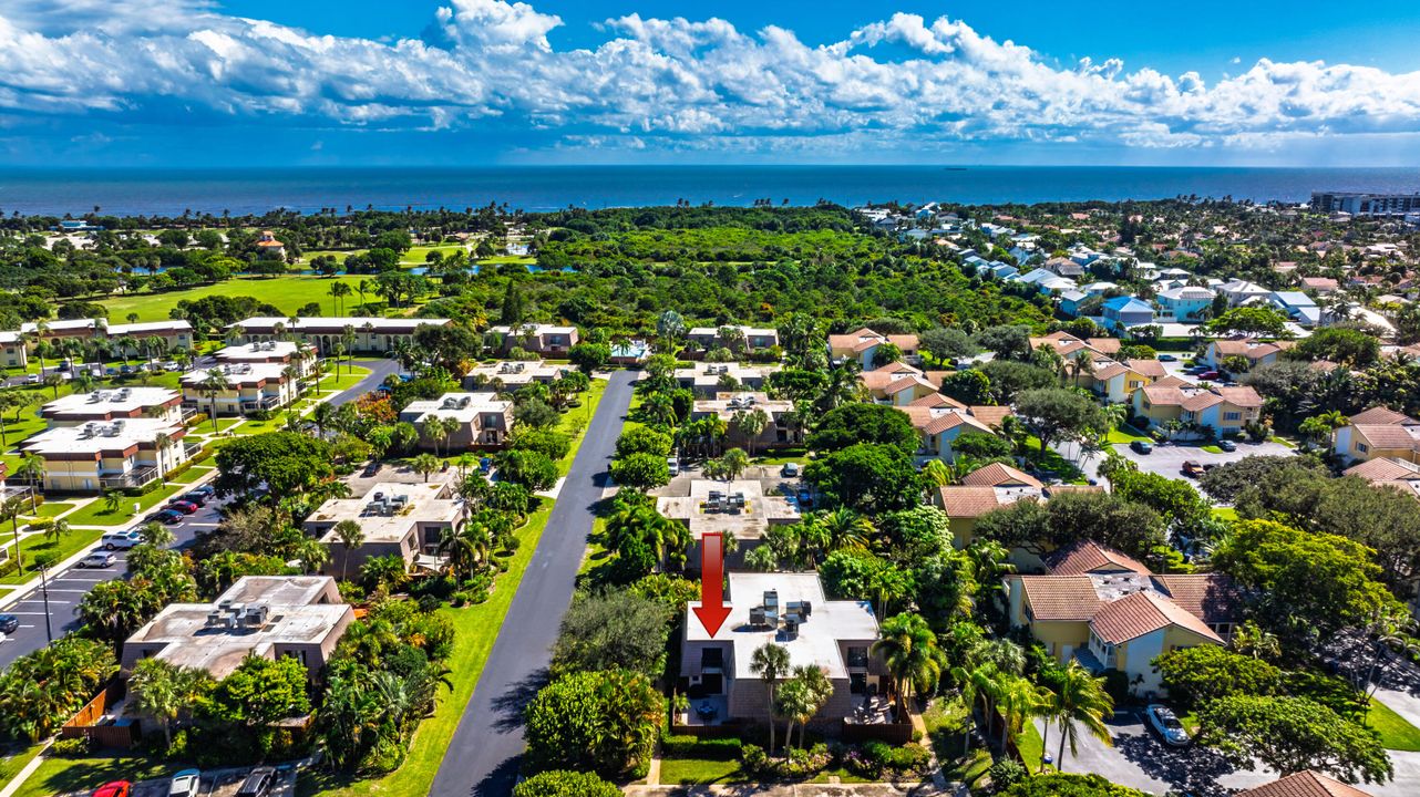 合同活跃: $449,000 (2 贝兹, 2 浴室, 1288 平方英尺)