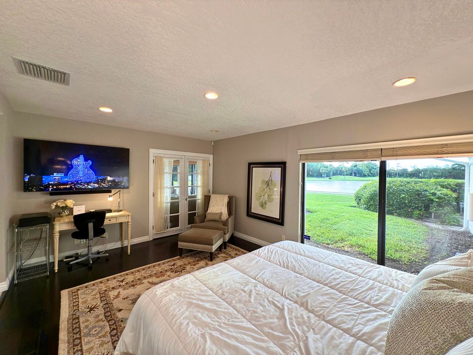 Active With Contract: $600,000 (2 beds, 2 baths, 1450 Square Feet)