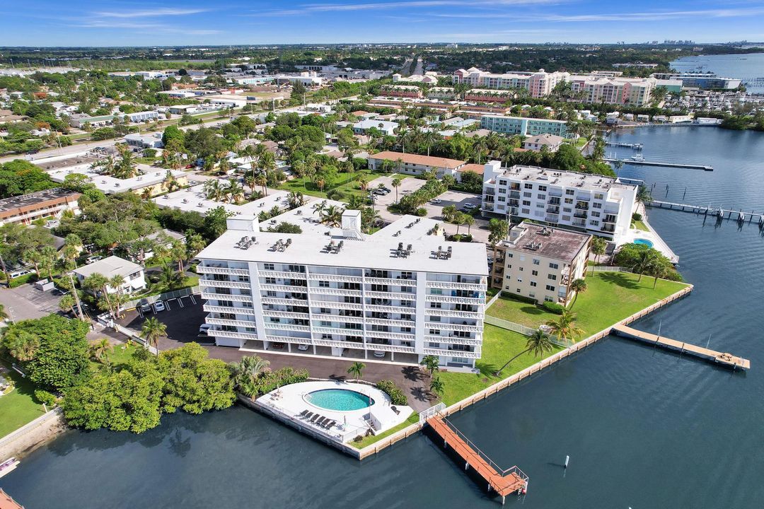 Activo con contrato: $475,000 (2 camas, 2 baños, 950 Pies cuadrados)