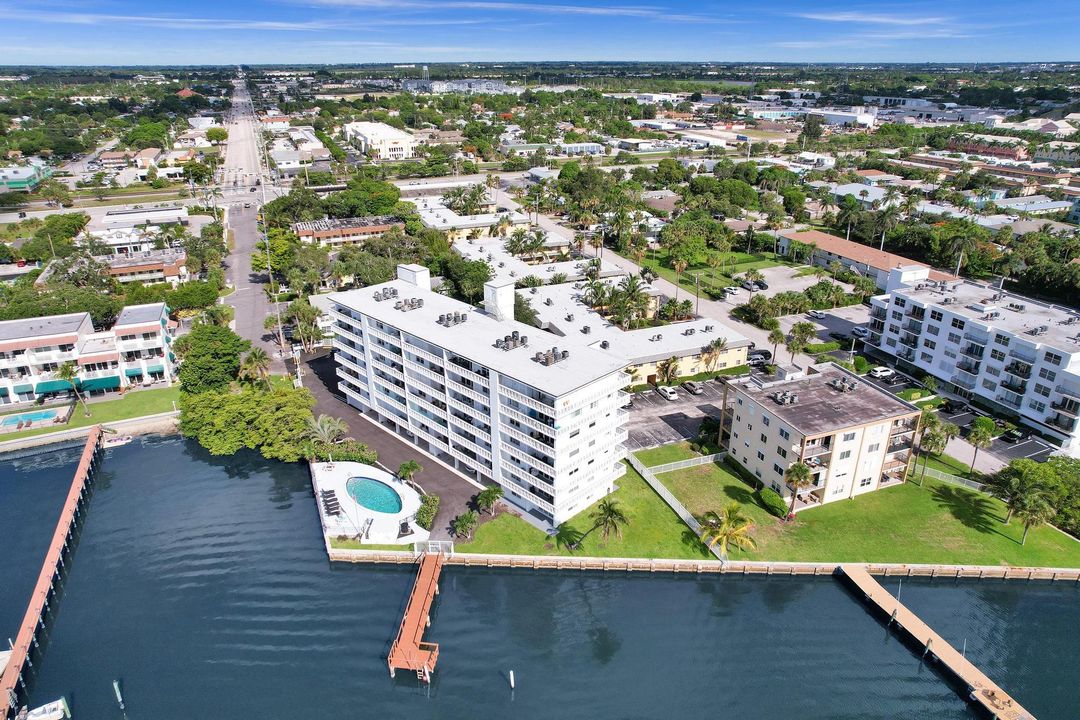 Activo con contrato: $475,000 (2 camas, 2 baños, 950 Pies cuadrados)