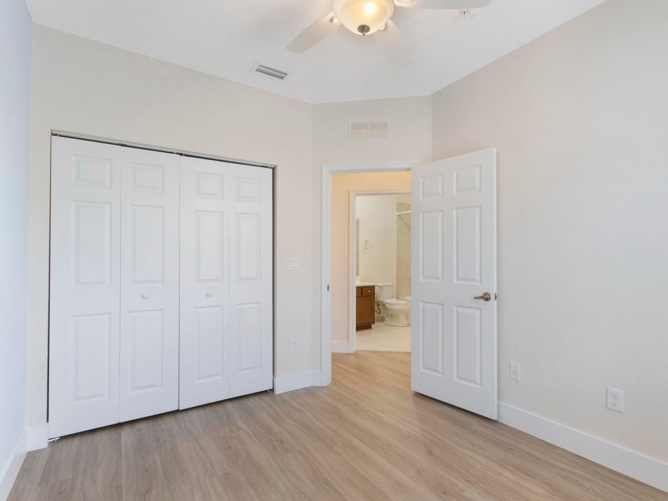 For Sale: $470,000 (3 beds, 2 baths, 1988 Square Feet)