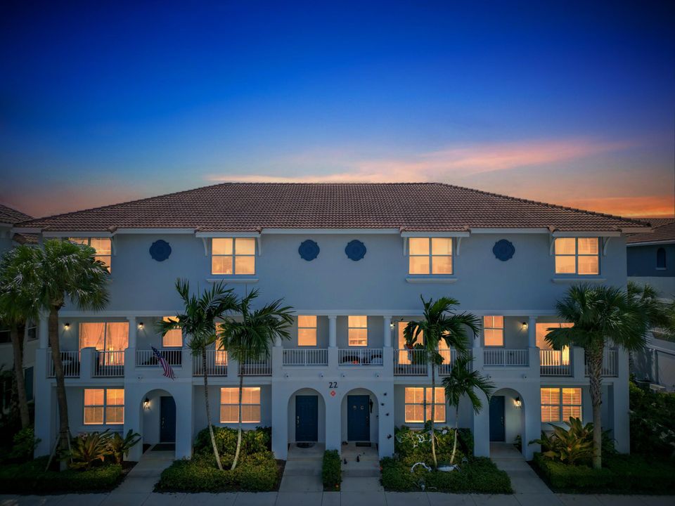 For Sale: $470,000 (3 beds, 2 baths, 1988 Square Feet)