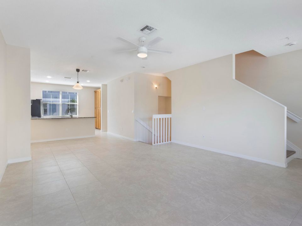For Sale: $470,000 (3 beds, 2 baths, 1988 Square Feet)