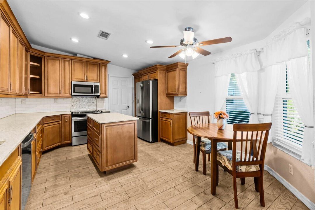 For Sale: $269,900 (3 beds, 2 baths, 1988 Square Feet)