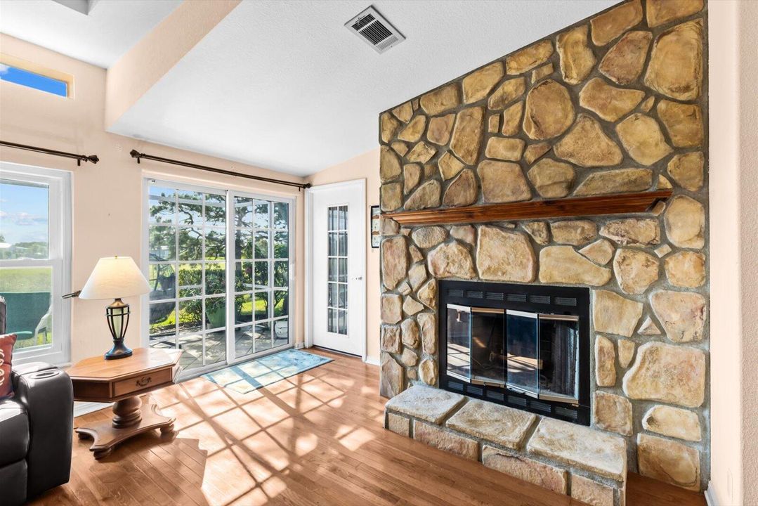 For Sale: $269,900 (3 beds, 2 baths, 1988 Square Feet)