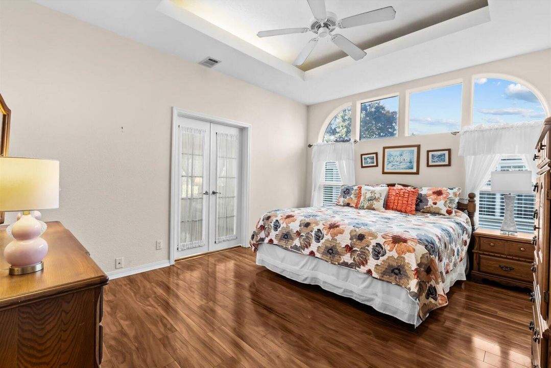 For Sale: $269,900 (3 beds, 2 baths, 1988 Square Feet)