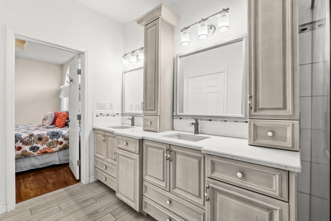 For Sale: $269,900 (3 beds, 2 baths, 1988 Square Feet)