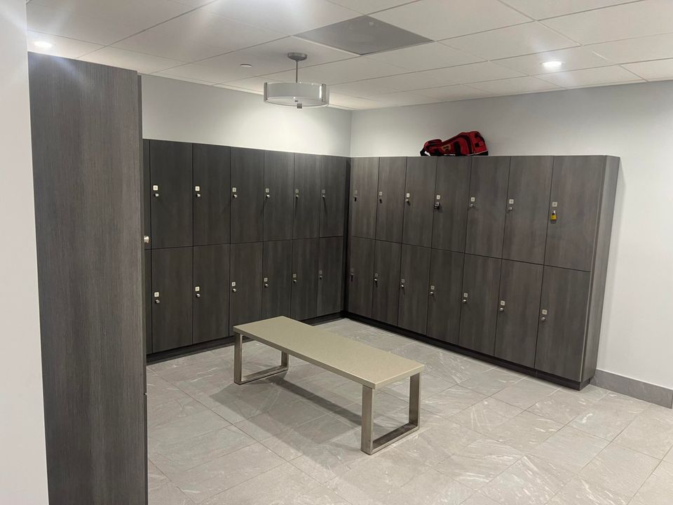 Под контрактом: $299,900 (2 спален, 2 ванн, 1230 Квадратных фут)