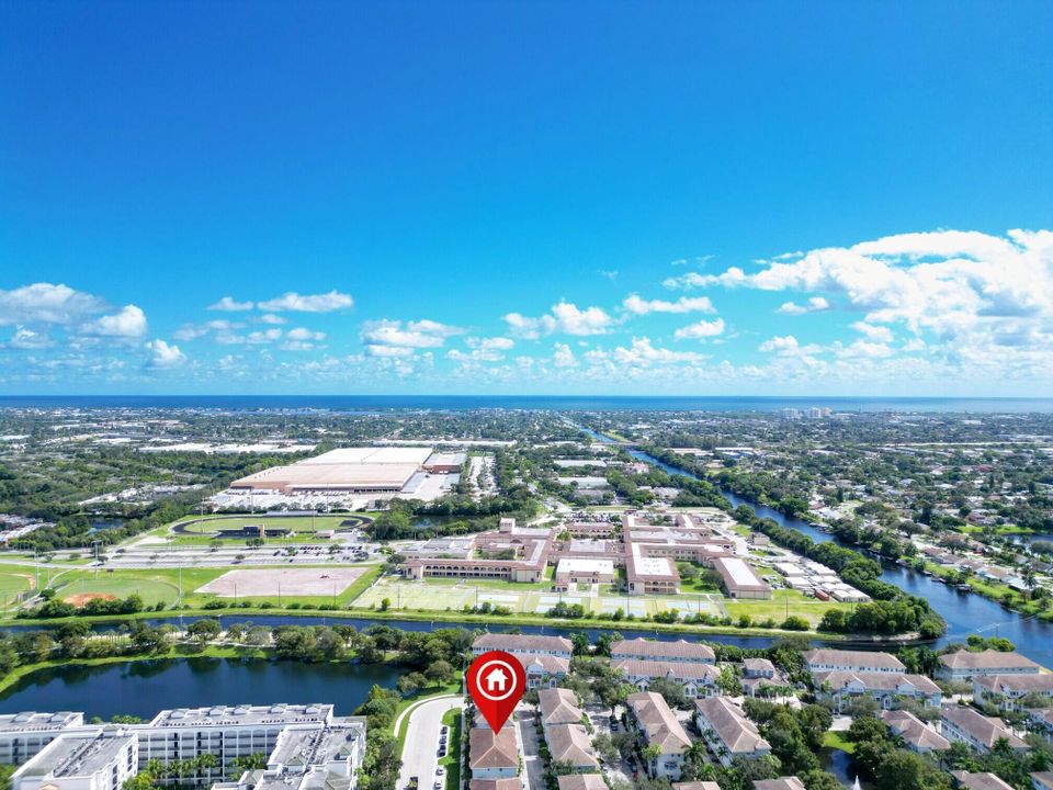 For Sale: $470,000 (3 beds, 2 baths, 1988 Square Feet)