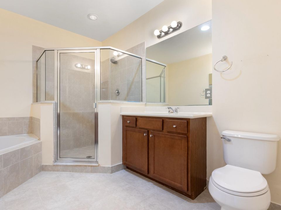 For Sale: $470,000 (3 beds, 2 baths, 1988 Square Feet)